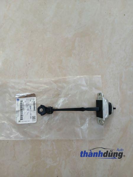 GIỚI HẠN CÁNH CỬA TRƯỚC CHEVROLET CAPTIVA 2015 | 95929942