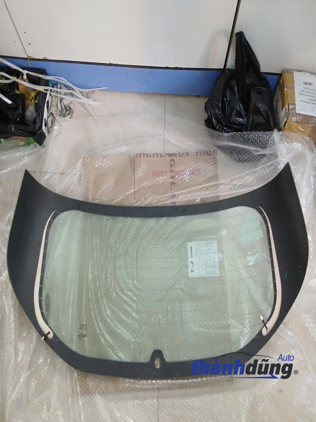 KÍNH CỐP HẬU KIA CARNIVAL 2026 | 87110R0100