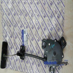 TREO LỐP DỰ PHÒNG HYUNDAI CUSTIN 2026 | 6280003000