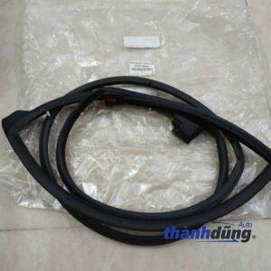 RON CÁNH CỬA TOYOTA COROLLA CROSS | 678720A022
